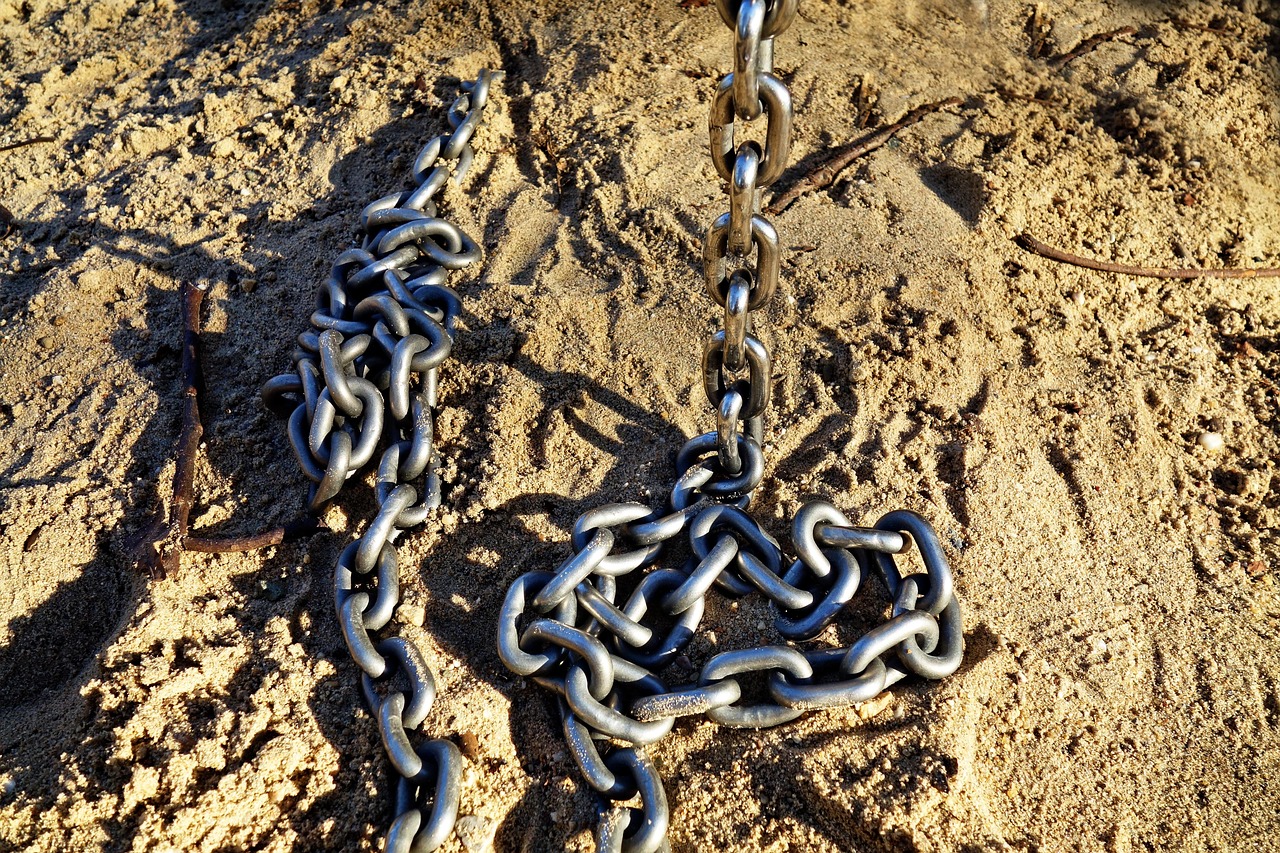 CHAINDROP npm Worm: How One Stolen Maintainer Credential Poisoned 400+ Packages