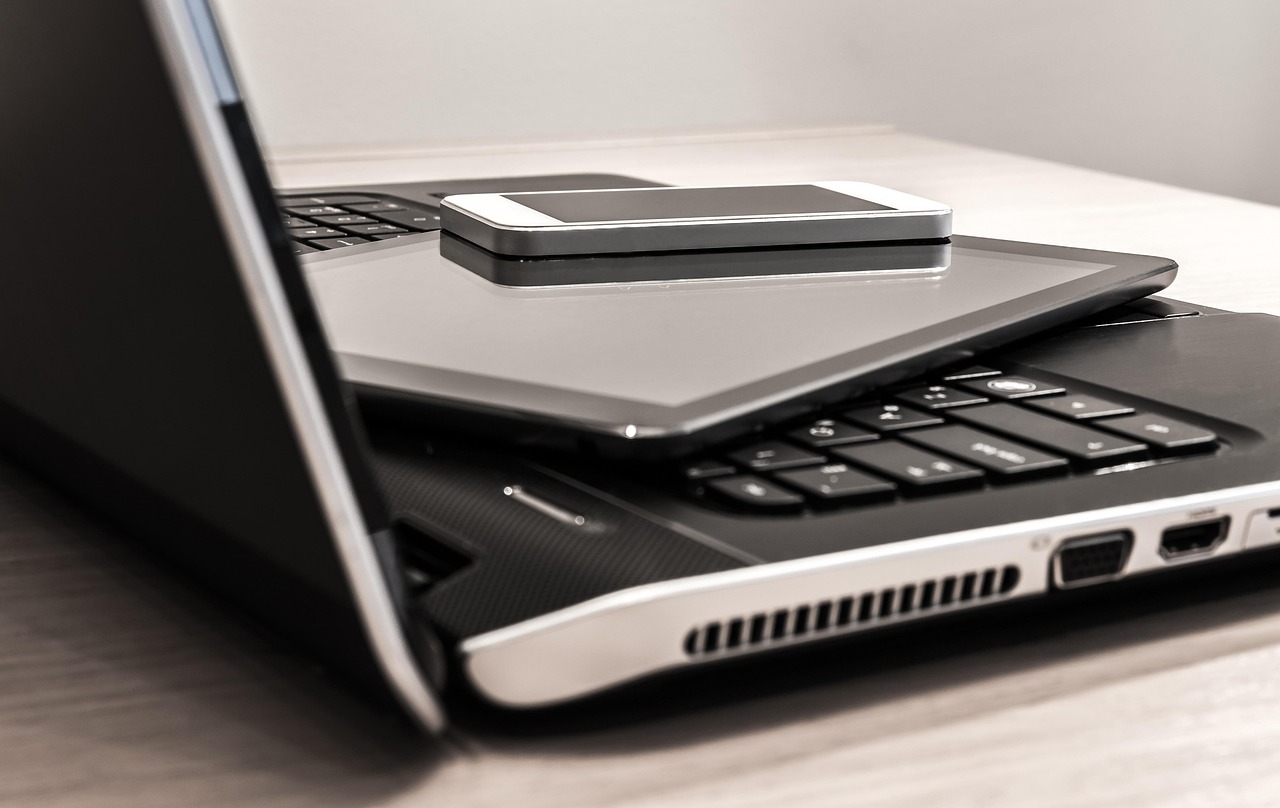 CrashStealer: macOS Malware Masquerades as Apple's Crash Reporter to Drain Credentials and Crypto Wallets