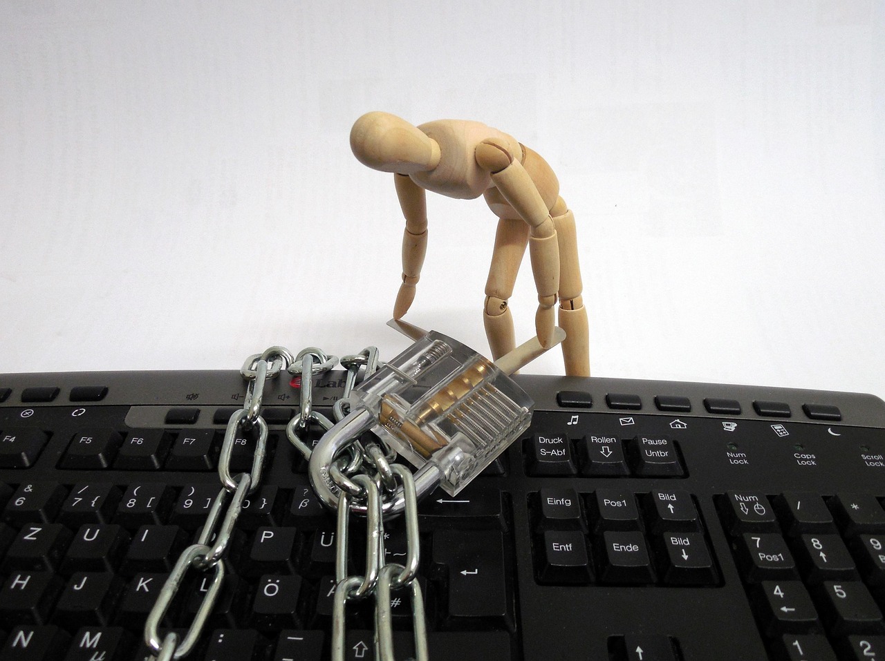 DevMan RaaS: Inside Funky Mantis's Industrialized Ransomware Operation