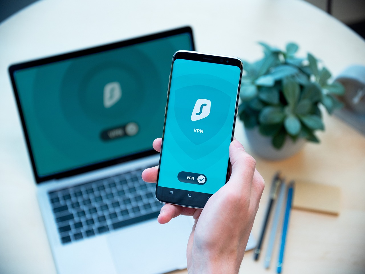 Adaptive Phishing Campaigns Now Fingerprint Victims by OS — One Lure, Infinite Payloads